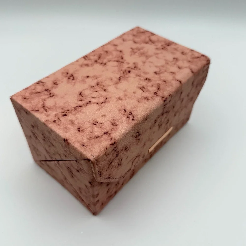 ZiGi & MARAiS compact marble